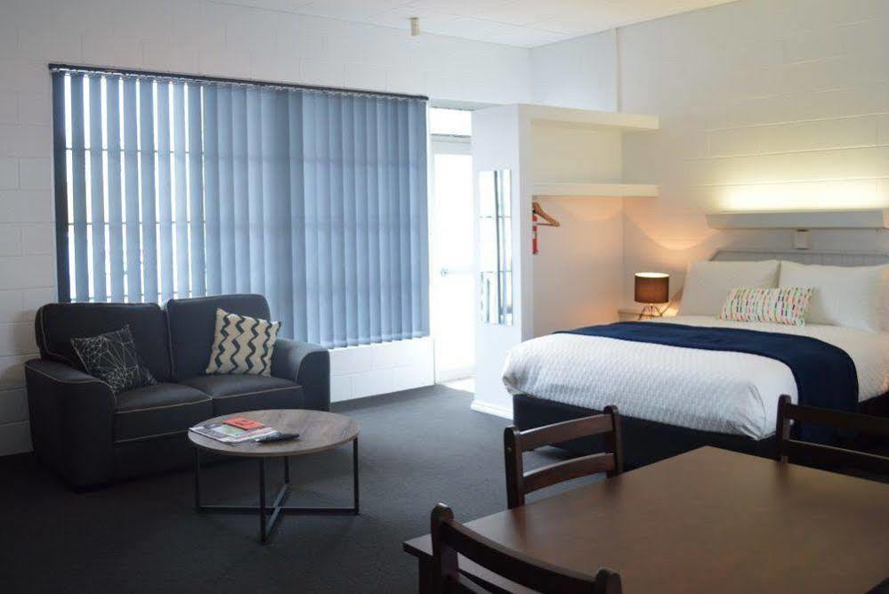 Penguin Seaside Motel Luaran gambar
