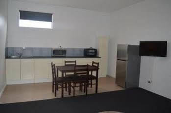 Penguin Seaside Motel Luaran gambar