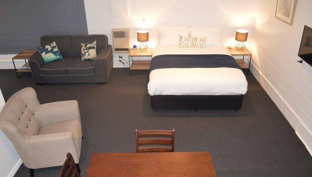 Penguin Seaside Motel Luaran gambar